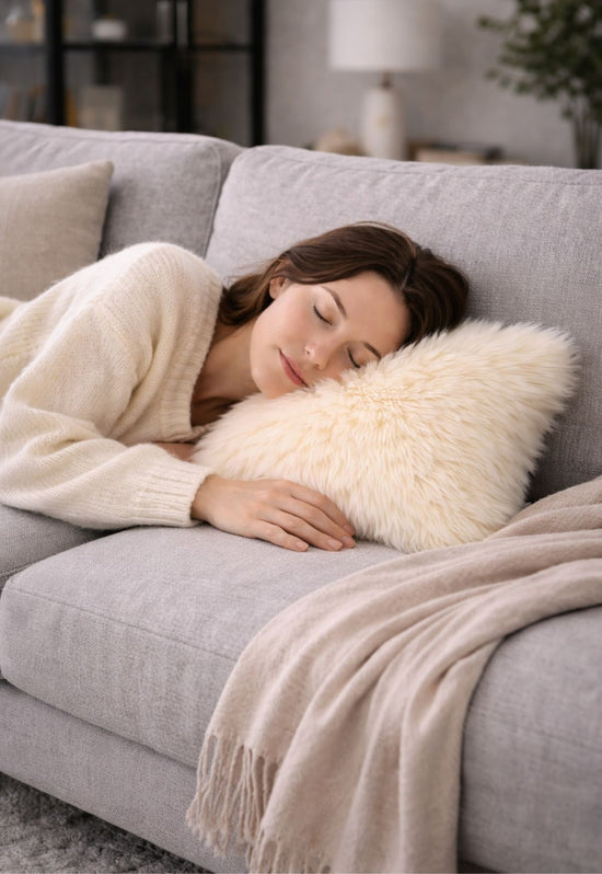 Lammfellkissen Merino Champagner mit Inlett