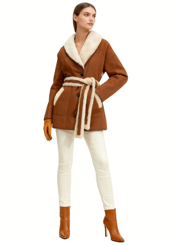 Shearling Lambskin Jacket - Soft Contours, Strong Presence