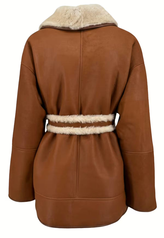 Shearling Lambskin Jacket - Soft Contours, Strong Presence
