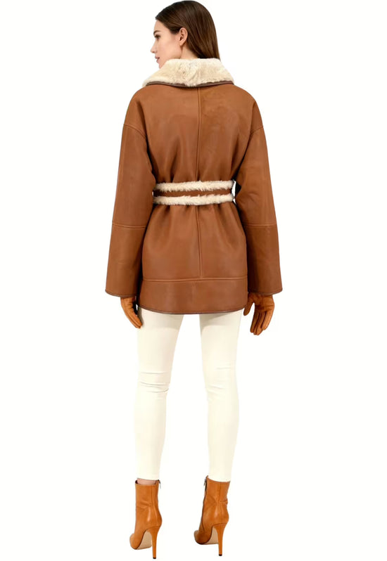 Shearling Lammfelljacke - Weiche Konturen, Starke Präsenz