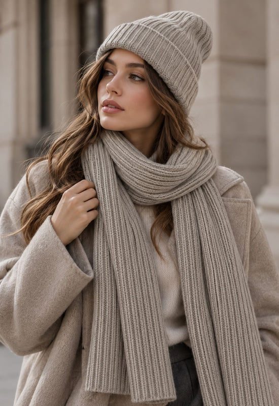 Daily Women’s Knitwear Set – Beanie &amp; Scarf in 100% Camel Merino Wool