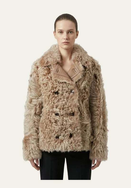 Curly Lammfell Wendejacke Cappuccino – Doppelseitiger Luxus