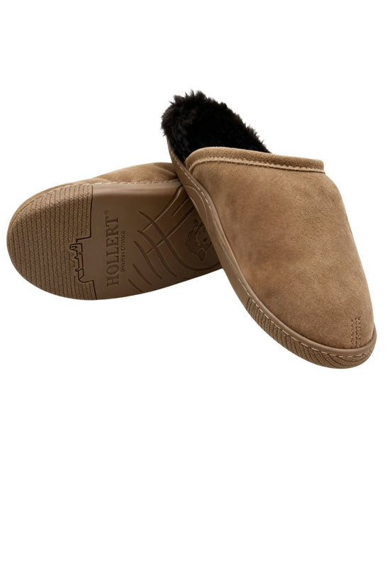 Men’s suede slippers with sheepskin, shown as a freestanding detail of sole and lining.