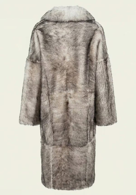 Back view of the sheepskin coat made of Toscana sheepskin in frost grey with visible fur panels.
