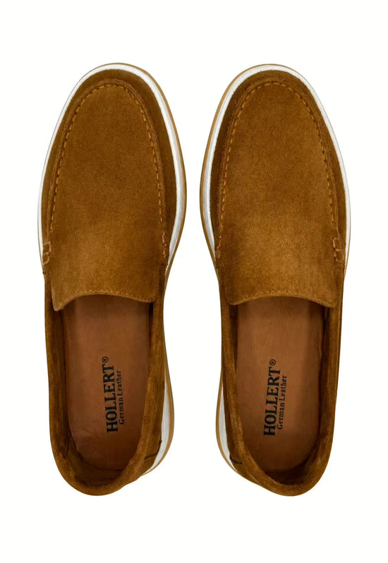 Two men's loafers in whisky suede shown from above in a top view.